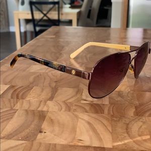 Tory Burch Aviator sunglasses